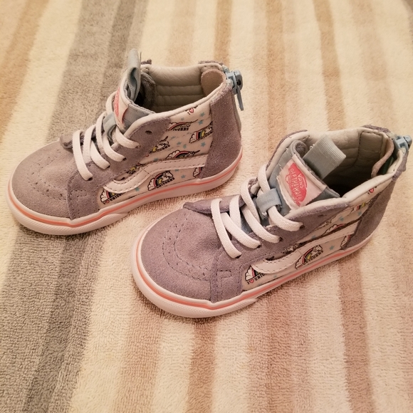 Toddler Girl's "I Love Unicorns" Vans Shoes - Picture 3 of 6